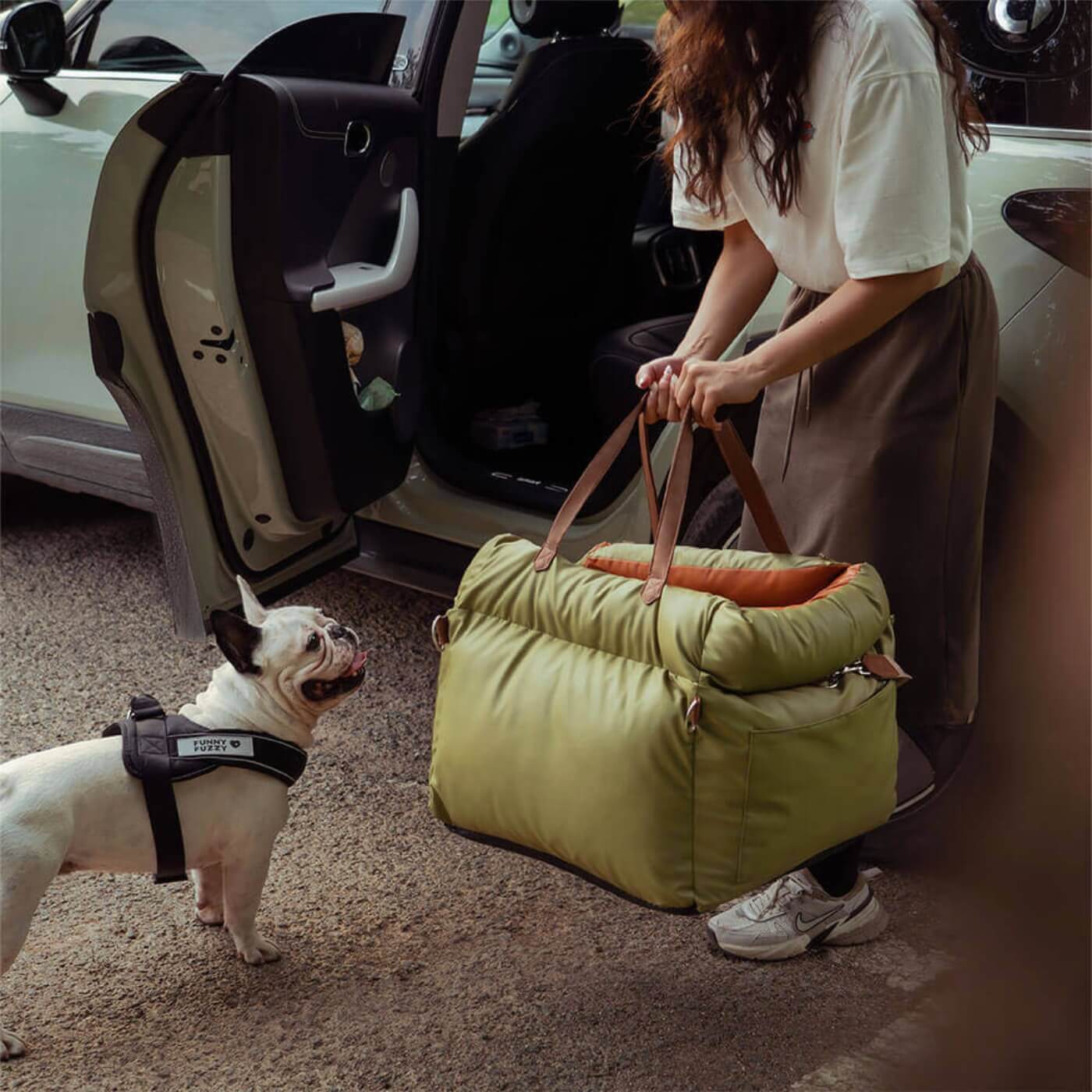 Siège d'appoint confortable et sécurisé pour chiens